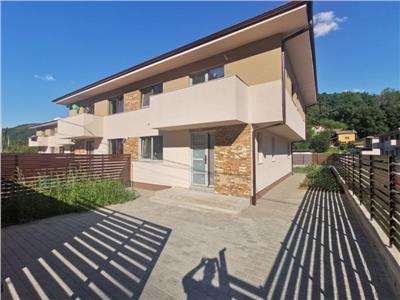 Duplex cu 4 camere de vanzare, Floresti
