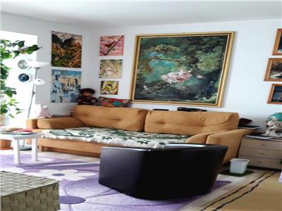 Apartament cu 3 camere de vanzare, Florest