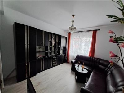 Apartament cu 3 camere de vanzare,Floresti