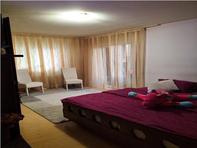 Apartament cu 3 camere de vânzare, Florești