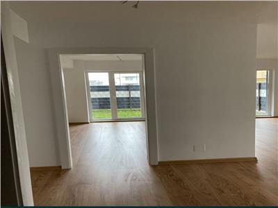 Apartament cu 3 camere, gradina, si parcare!
